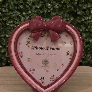 Heart-Shaped Pink Photo Frame with Bow